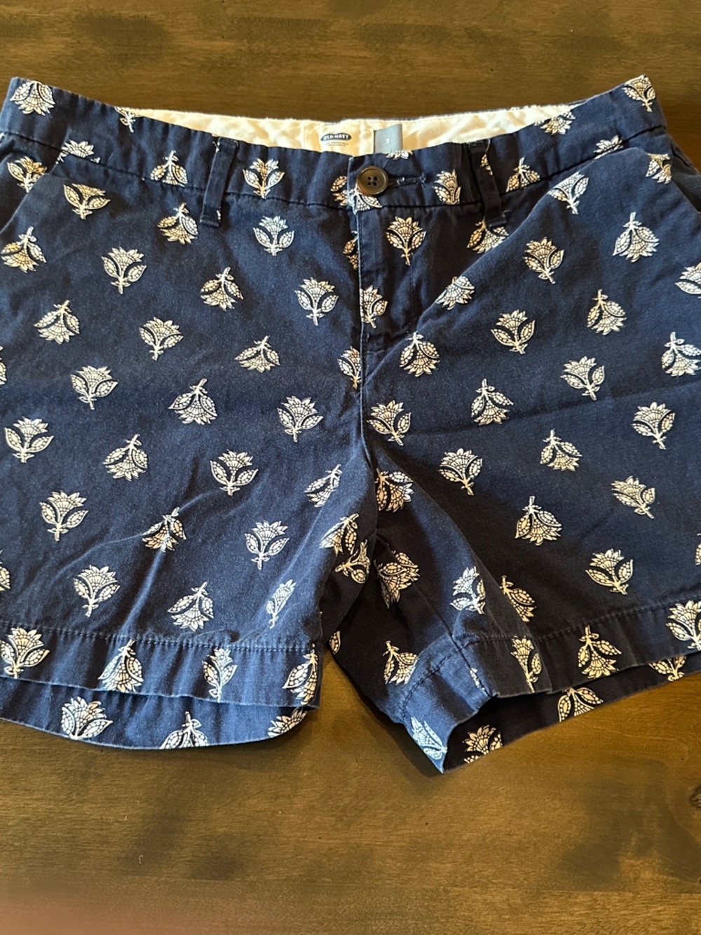 Old Navy Navy Blue Floral-Print High-Rise Shorts Size 2